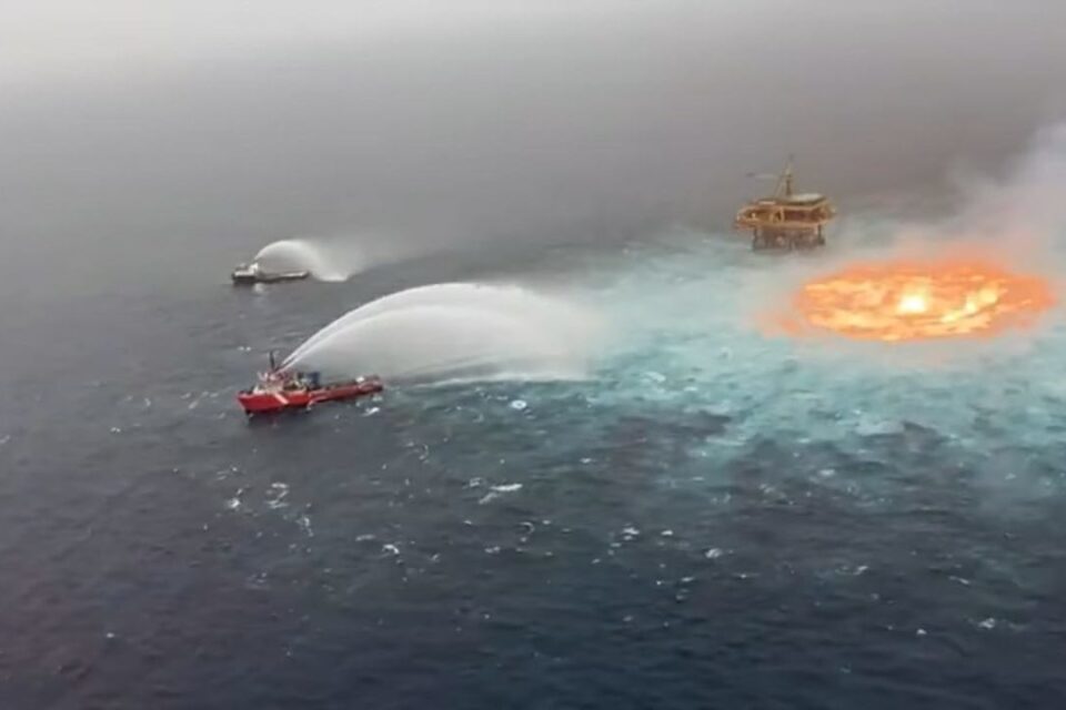 Ojo de fuego en el Golfo de México. Foto: Pemex