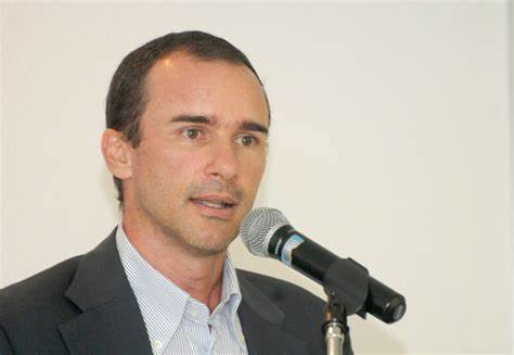 Profesor Nicolás Boeglin, Universidad de Costa Rica