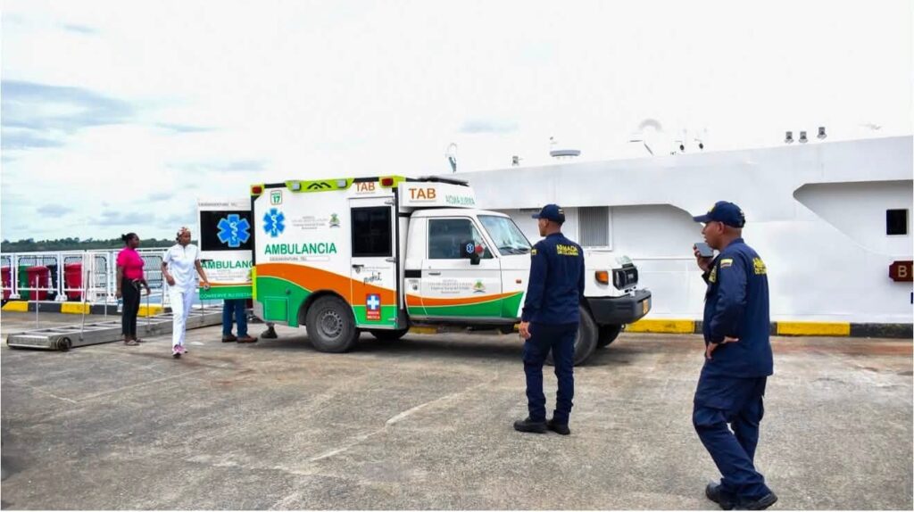 La operación del buque hospital en la emergencia por el sismo comenzó con cuatro cirugías. Imagen: Alcaldía de Buenaventura.