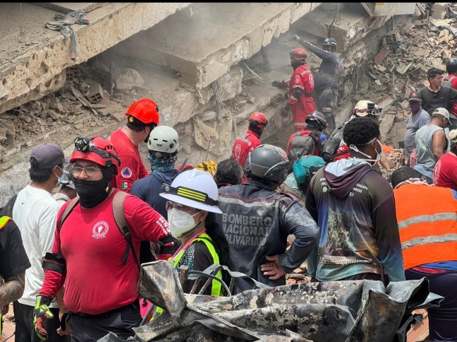 La Brigada de 'Los topos? trabajando en La Guaira, Venezuela. Imagen BRLT