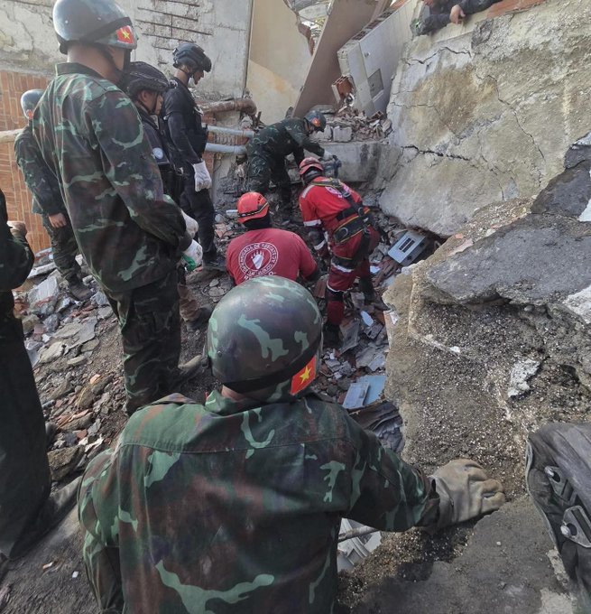 La Brigada de 'Los topos' trabajando en La Guaira, Venezuela. Imagen BRLT